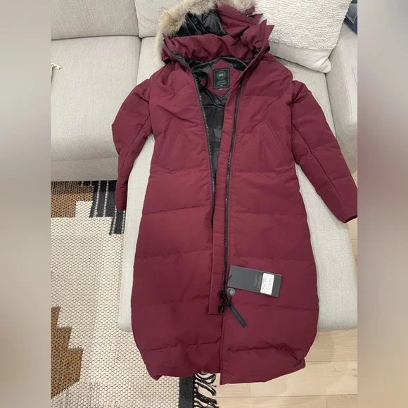 Canada Goose Mystique Parka with Natural fur size XS